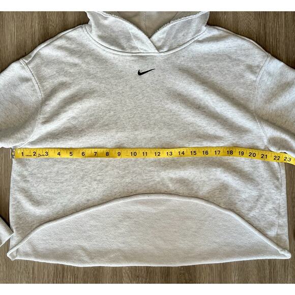 Nike Light Grey Cropped Hoodie XS – High Low Hem, Small Swoosh Logo - Picture 5 of 7